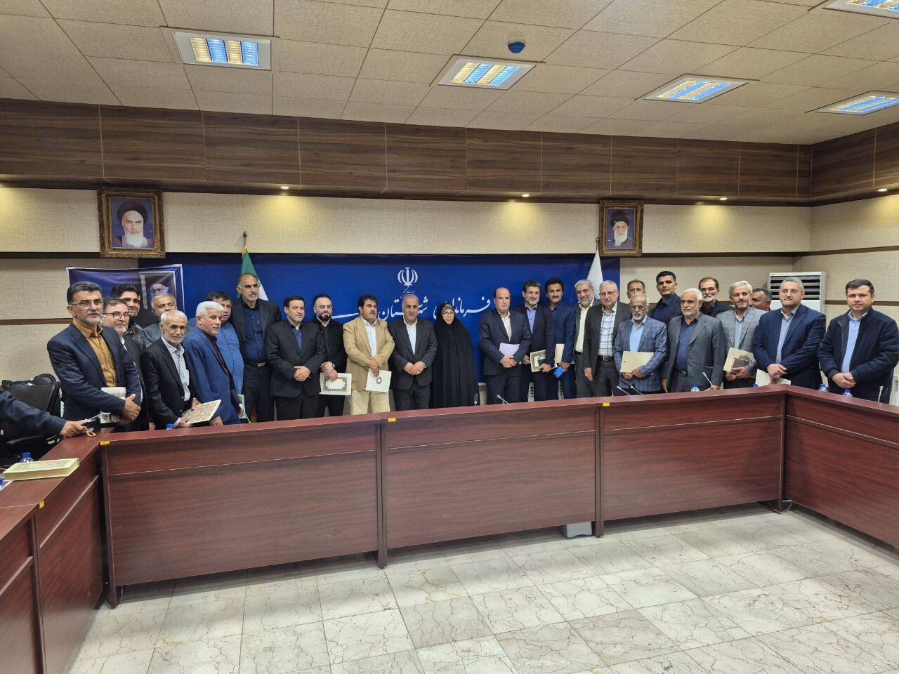 تجلیل از شوراهای اسلامی شهرستان ساری با حضور عالیه زمانی / تأکید بر همافزایی برای حل مشکلات مردم