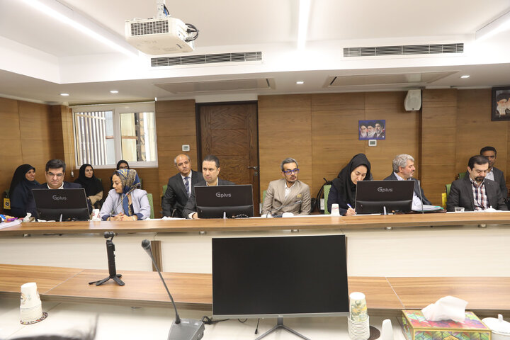 نشست کمیسیون بهداشت و درمان مجلس با خیرین تجهیزات پزشکی