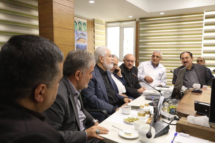 نشست کمیسیون بهداشت و درمان مجلس با خیرین تجهیزات پزشکی