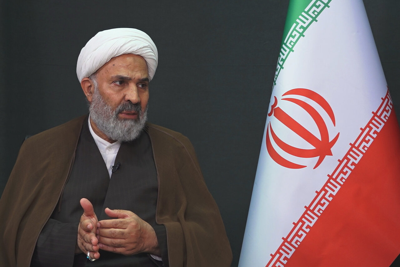 هر زبانی که ایجاد شکاف و اختلاف کند، زبان شیطان است