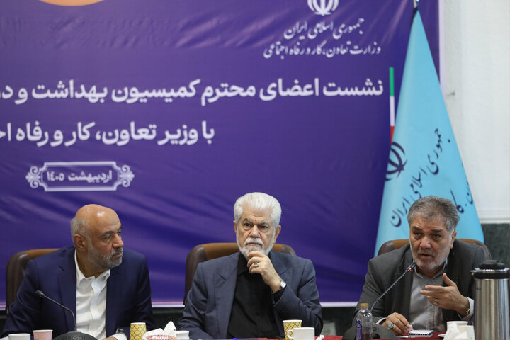 نشست اعضای کمیسیون بهداشت و درمان با وزیر تعاون، کار و امور اجتماعی