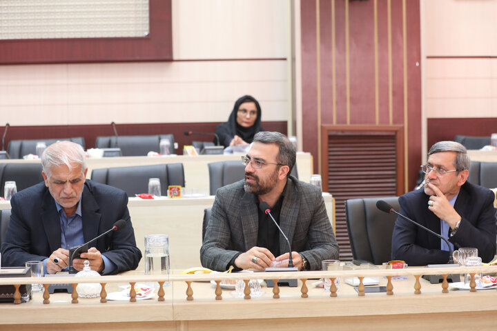 نشست مجمع نمایندگان استان تهران با استاندار تهران