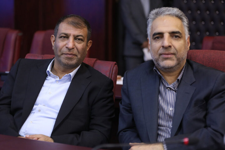 نشست کمیسیون صنایع ومعادن مجلس با وزیر اقتصاد و امور دارایی