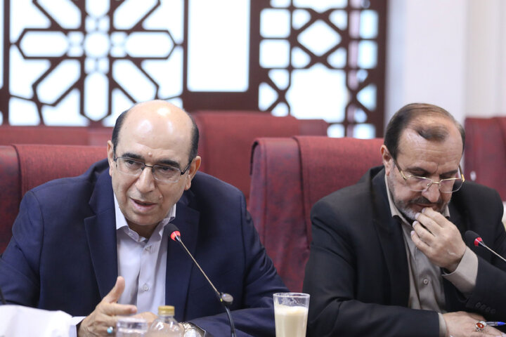 نشست کمیسیون صنایع ومعادن مجلس با وزیر اقتصاد و امور دارایی