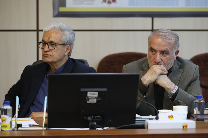 نشست فراکسیون آب و برق با حضور نایب رئیس مجلس و وزیر نیرو
