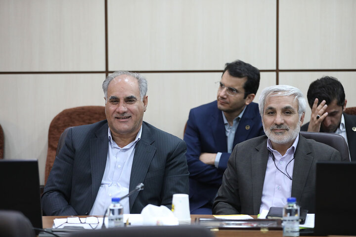 نشست فراکسیون آب و برق با حضور نایب رئیس مجلس و وزیر نیرو