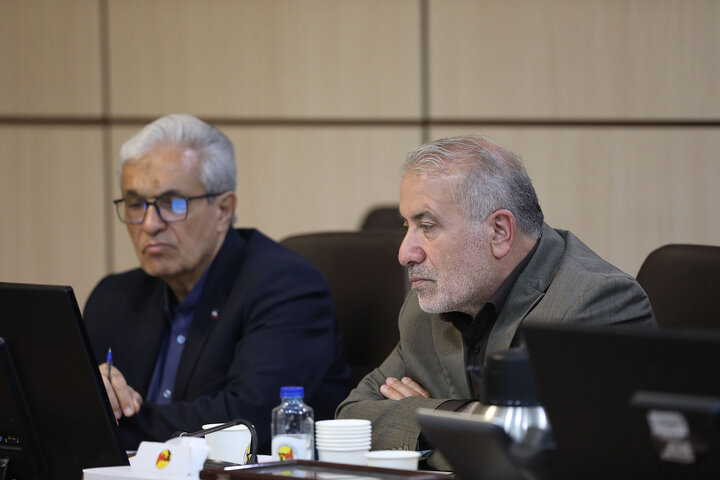 نشست فراکسیون آب و برق با حضور نایب رئیس مجلس و وزیر نیرو