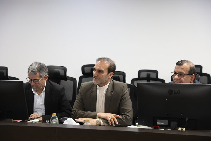 نشست کمیسیون عمران با حضور نایب رئیس مجلس و وزیر نیرو
