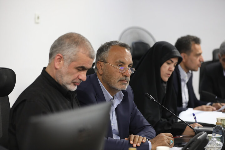 نشست کمیسیون عمران با حضور نایب رئیس مجلس و وزیر نیرو