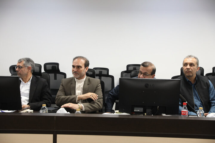نشست کمیسیون عمران با حضور نایب رئیس مجلس و وزیر نیرو