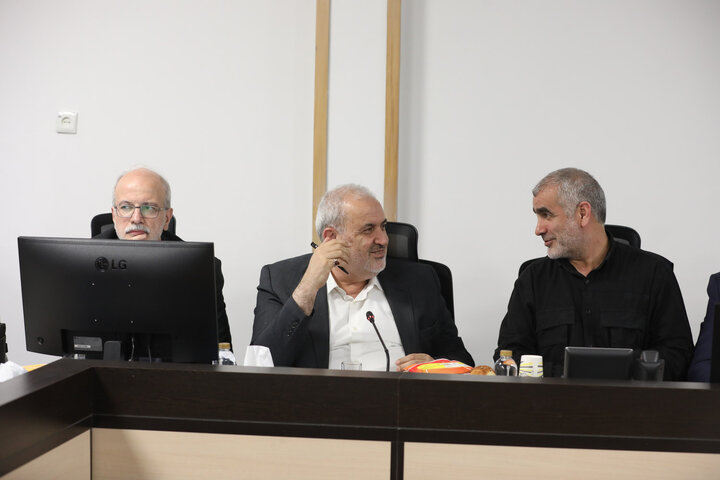 نشست کمیسیون عمران با حضور نایب رئیس مجلس و وزیر نیرو