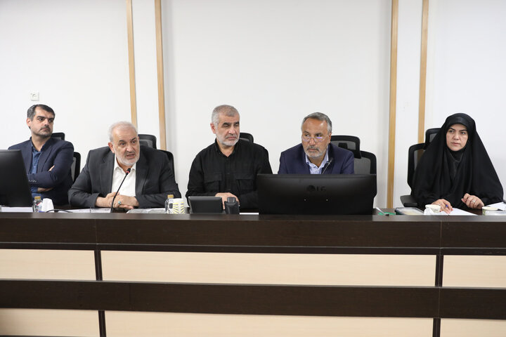 نشست کمیسیون عمران با حضور نایب رئیس مجلس و وزیر نیرو