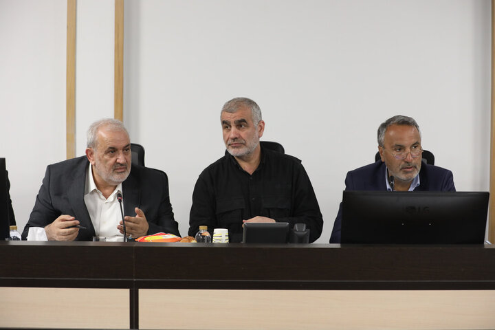 نشست کمیسیون عمران با حضور نایب رئیس مجلس و وزیر نیرو