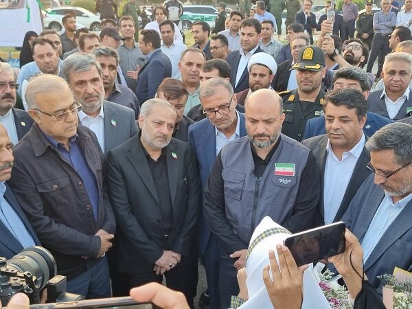 کلنگ «مجتمعهای آموزشی شجره طیبه» در میناب بر زمین زده شد