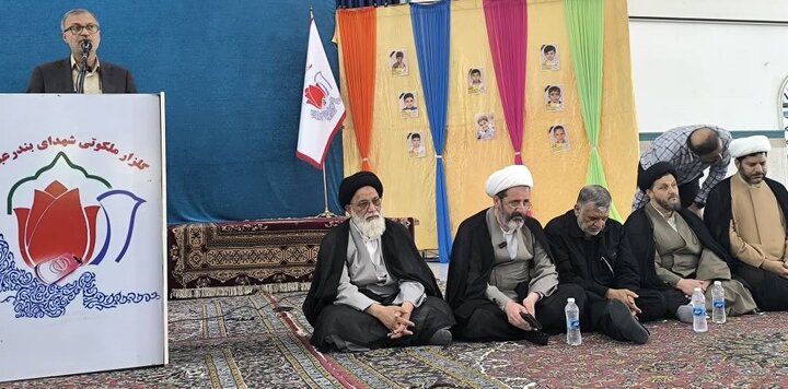 تجلیل از خانواده معظم شهدای جنگ رمضان با حضور احمد مرادی و نمایندگان آیت‌الله سیستانی
