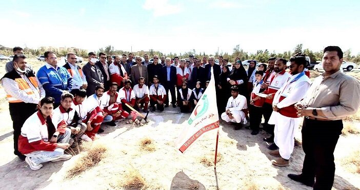 کلنگ‌زنی پایگاه امداد و نجات جاده‌ای زابل ـ هیرمند با حضور نماینده سیستان در مجلس