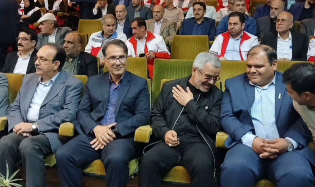 تقویت دانشگاه فرهنگیان برای تربیت معلمان آینده ضروری است/ آموزش‌های مهارتی نقش مهمی در اشتغال جوانان دارد