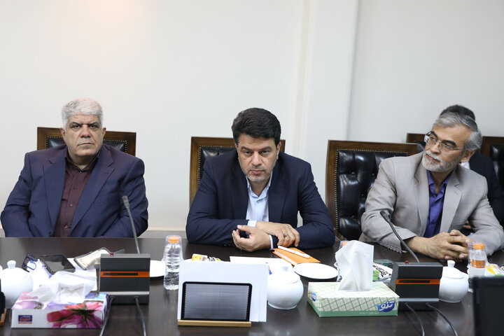 نشست کمیسیون کشاورزی با حضور نایب رییس مجلس شورای اسلامی