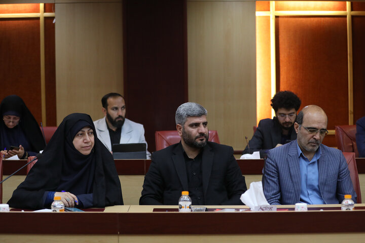 نشست مشترک فراکسیون فرهنگیان مجلس با وزیر علوم، تحقیقات و فناوری