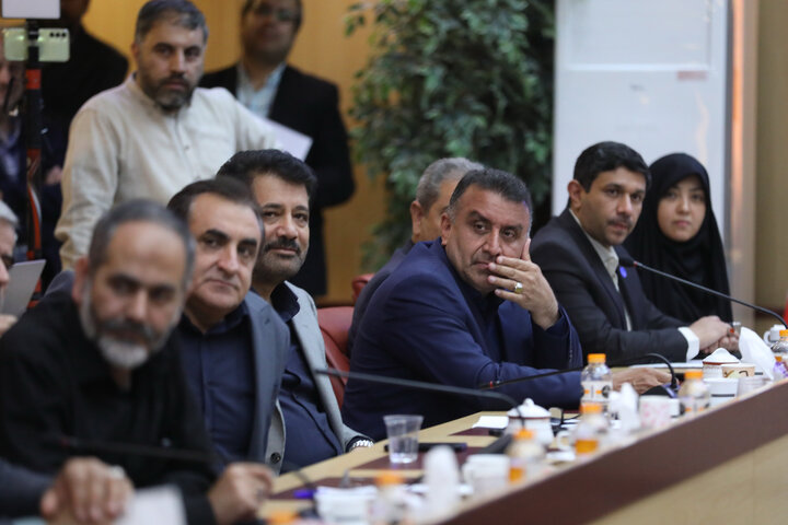 نشست مشترک فراکسیون فرهنگیان مجلس با وزیر علوم، تحقیقات و فناوری