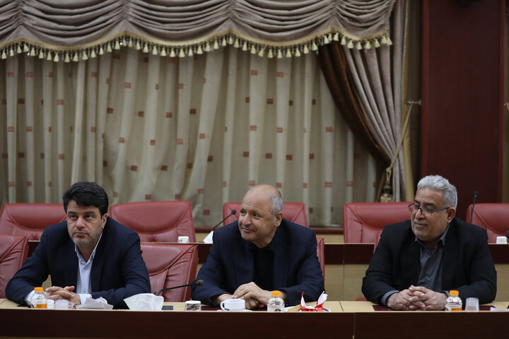 نشست مشترک فراکسیون فرهنگیان مجلس با وزیر علوم، تحقیقات و فناوری