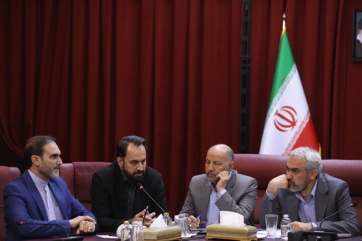 نشست کمیسیون اصل نود با وزیر اقتصاد و معاونین و روسای بانکها