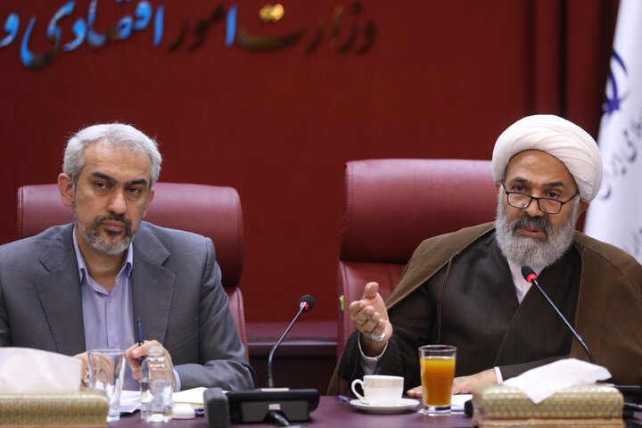 نشست کمیسیون اصل نود با وزیر اقتصاد و معاونین و روسای بانکها