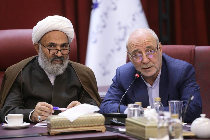 نشست کمیسیون اصل نود با وزیر اقتصاد و معاونین و روسای بانکها