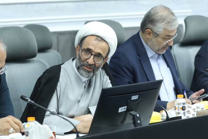نشست مجمع نمایندگان استان تهران با رئیس‌کل بیمه مرکزی