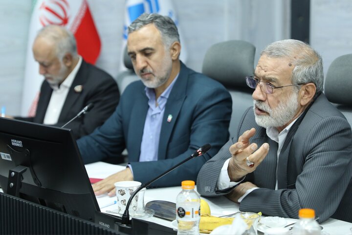 نشست مجمع نمایندگان استان تهران با رئیس‌کل بیمه مرکزی