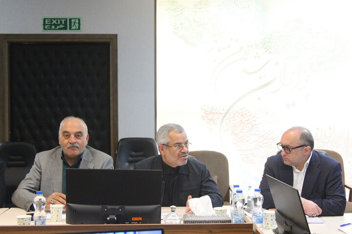 نشست مشترک فراکسیون فرهنگیان با حضور نایب رئیس مجلس و معاون رئیس جمهور