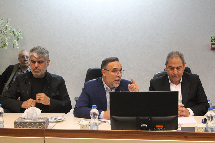 نشست مشترک فراکسیون فرهنگیان با حضور نایب رئیس مجلس و معاون رئیس جمهور