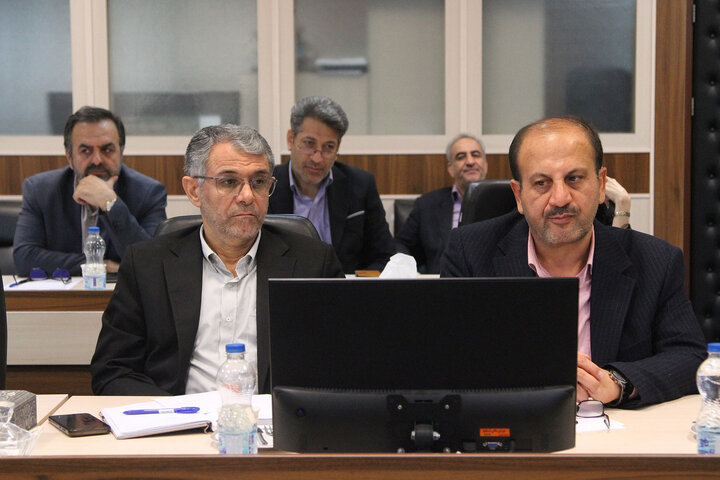 نشست مشترک فراکسیون فرهنگیان با حضور نایب رئیس مجلس و معاون رئیس جمهور
