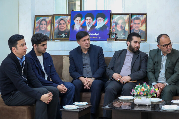 دیدار سفر اعضای کمیسیون داخلی مجلس شورای اسلامی با خانواده معظم شهدا