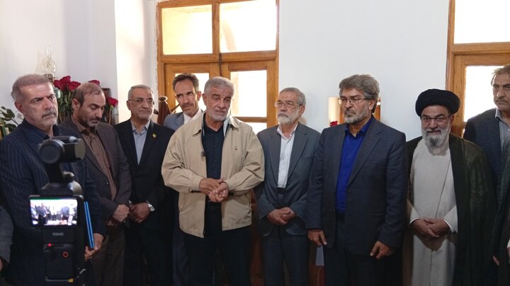 بازدید اعضای کمیسیون امورداخلی کشور در مجلس از بیت تاریخی امام خمینی در خمین