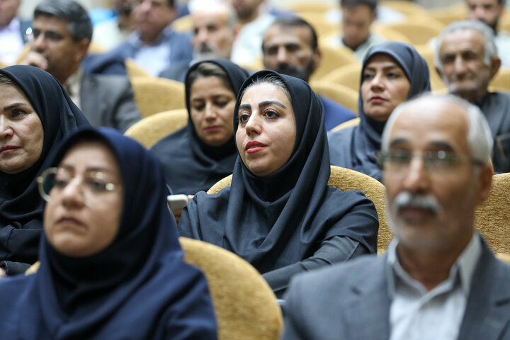 نشست شورای اداری شهرستان خمین