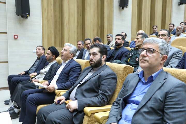 نشست شورای اداری شهرستان خمین