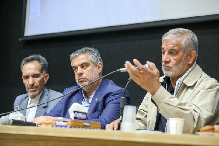 نشست شورای اداری شهرستان خمین