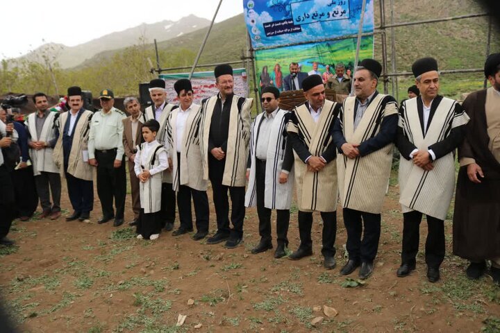 الیگودرز میزبان همایش تجلیل از مرتعداران نمونه لرستان شد