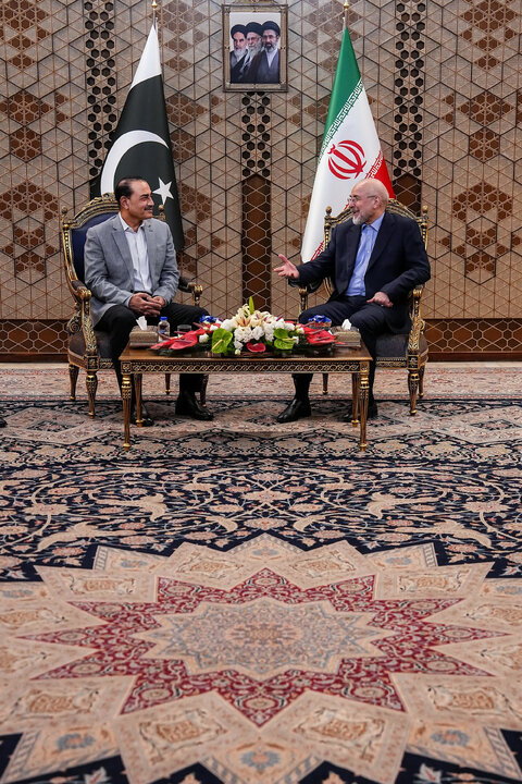 دیدار فرمانده ارتش پاکستان با دکتر قالیباف