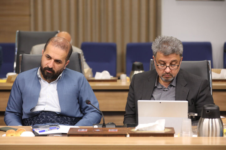 نشست مشترک کمیسیون کشاورزی، آب، منابع طبیعی و محیط زیست مجلس با وزیر نیرو