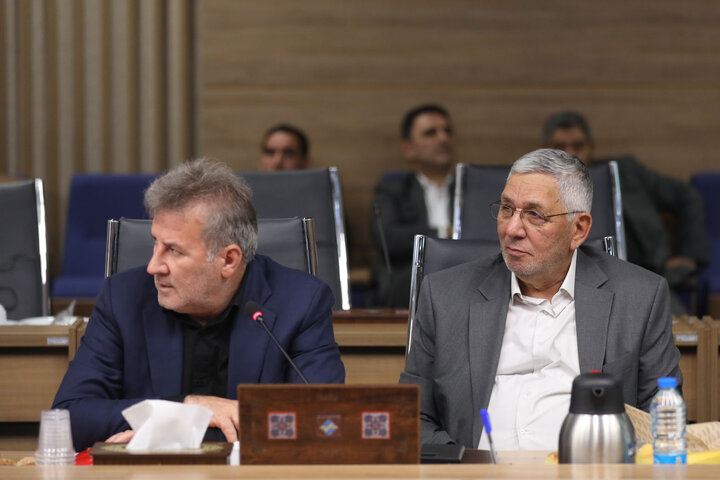 نشست مشترک کمیسیون کشاورزی، آب، منابع طبیعی و محیط زیست مجلس با وزیر نیرو