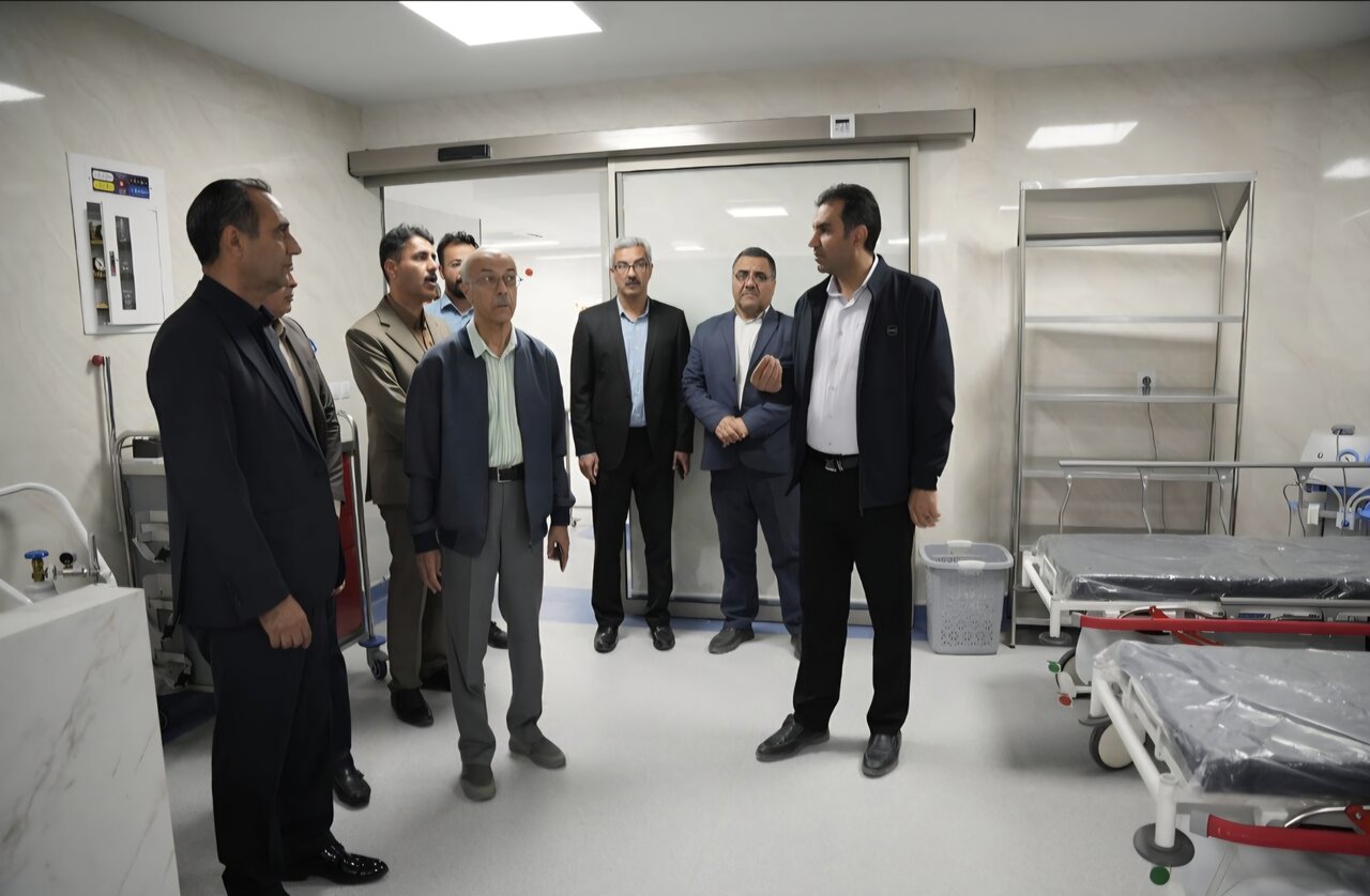 پیگیری پوردهقان برای توسعه خدمات مرکز جراحی بی‌بی خاور اردکان
