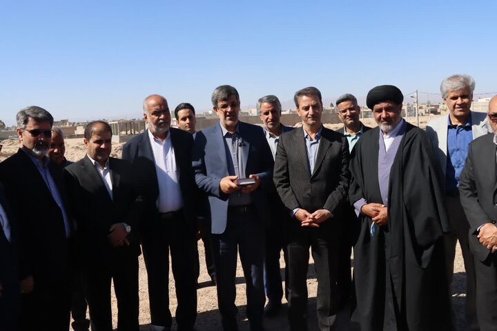 حضور صباغیان در آیین آغاز عملیات اجرایی ۲ دبستان ۶ کلاسه شهرستان ابرکوه