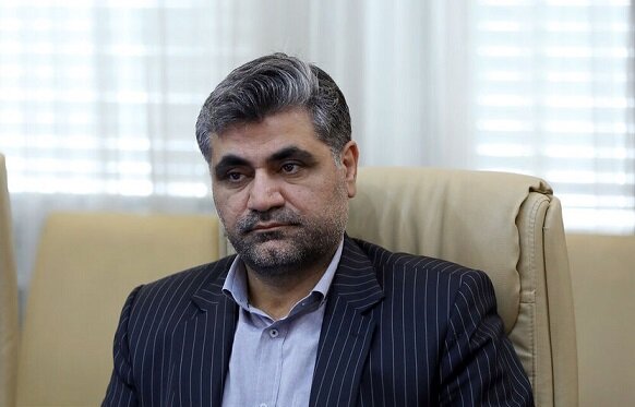 توسعه نیروگاه‌های تجدیدپذیر توسط صنایع، یک راهکار کوتاه‌مدت و  مؤثر برای عبور از بحران ناترازی برق/ صنایع آستین‌ها را برای احداث نیروگاه‌های تجدیدپذیر بالا بزنند