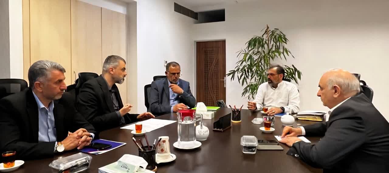 مطالبهگری نماینده اهواز؛ از شکستن قفل اعتبارات آبفا تا تعیین تکلیف پروژه بیمارستان حمیدیه/امنیت صادرات در مرزهای شلمچه و چذابه با حمایتهای ویژه صندوق ضمانت صادرات تقویت میشود