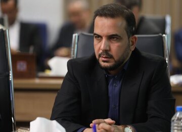 یوسفی: دولت درباره تغییر شیوه توزیع بنزین شفاف‌سازی کند/ نیکزاد: دولت برای هر تصمیمی درباره بنزین با مجلس هماهنگی می کند
