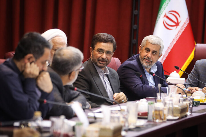 نشست کمیسیون امنیت ملی مجلس با وزیر اقصاد