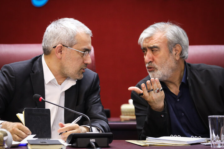 نشست کمیسیون امنیت ملی مجلس با وزیر اقصاد