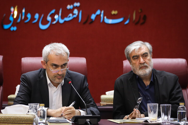 نشست کمیسیون امنیت ملی مجلس با وزیر اقصاد